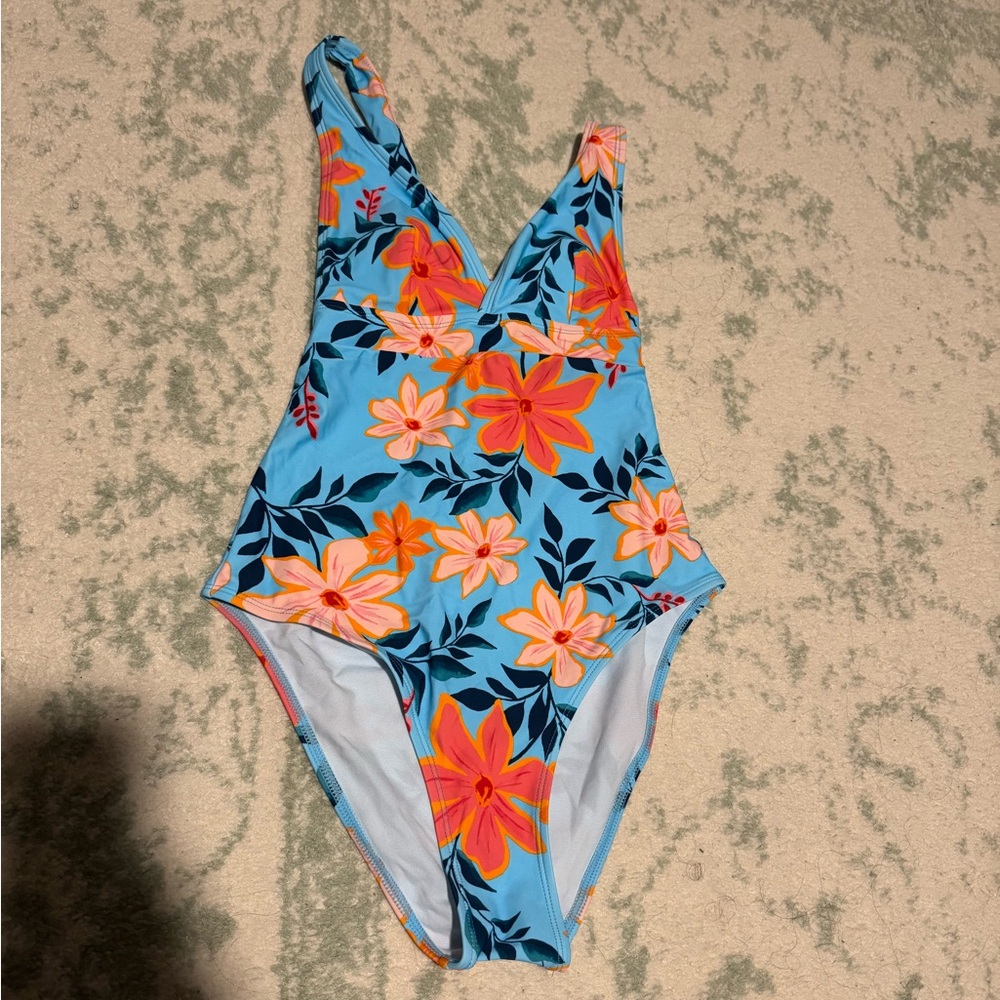 Cupshe Floral One-Piece Swimsuit size small